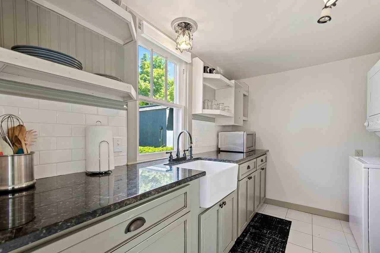 2123 W Eastman St - Photo 7 of 11