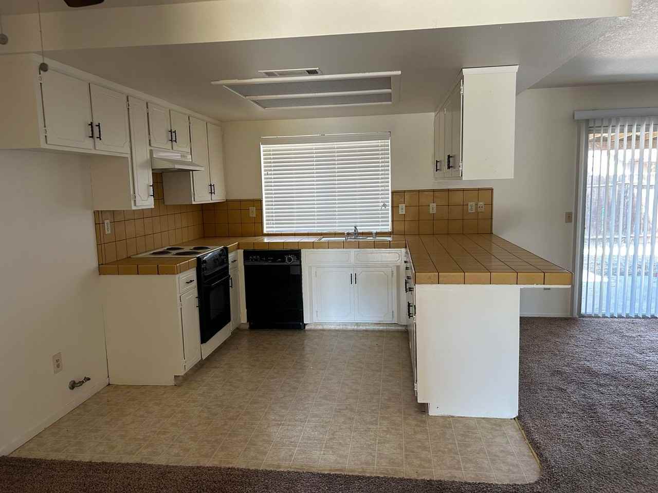 5230 W San Joaquin Dr - Photo 2 of 8