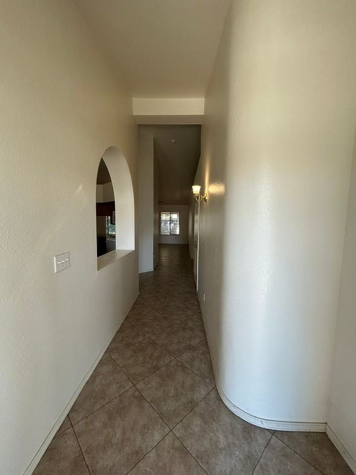 1040 S Casablanca St - Photo 2 of 25