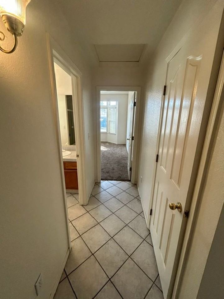 1040 S Casablanca St - Photo 4 of 25
