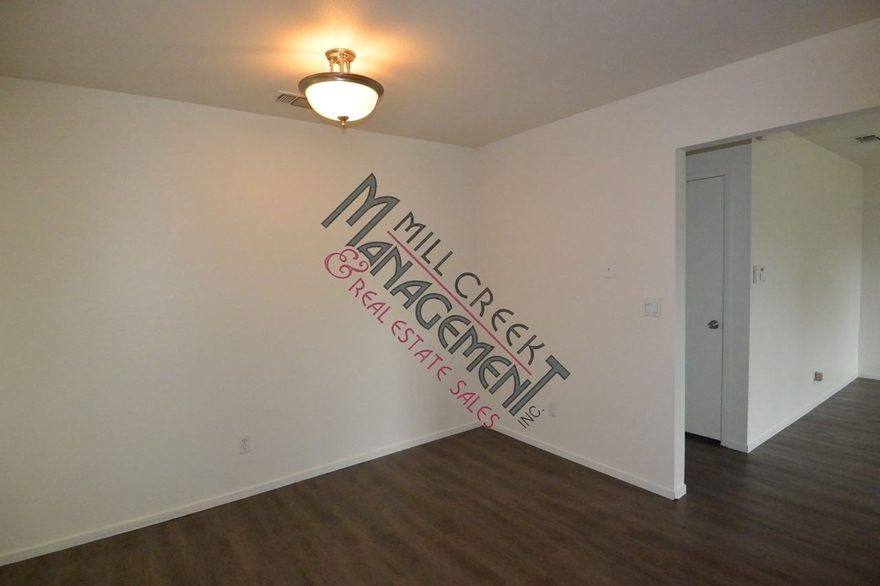 2811 W Sunnyside Ave - Photo 5 of 12