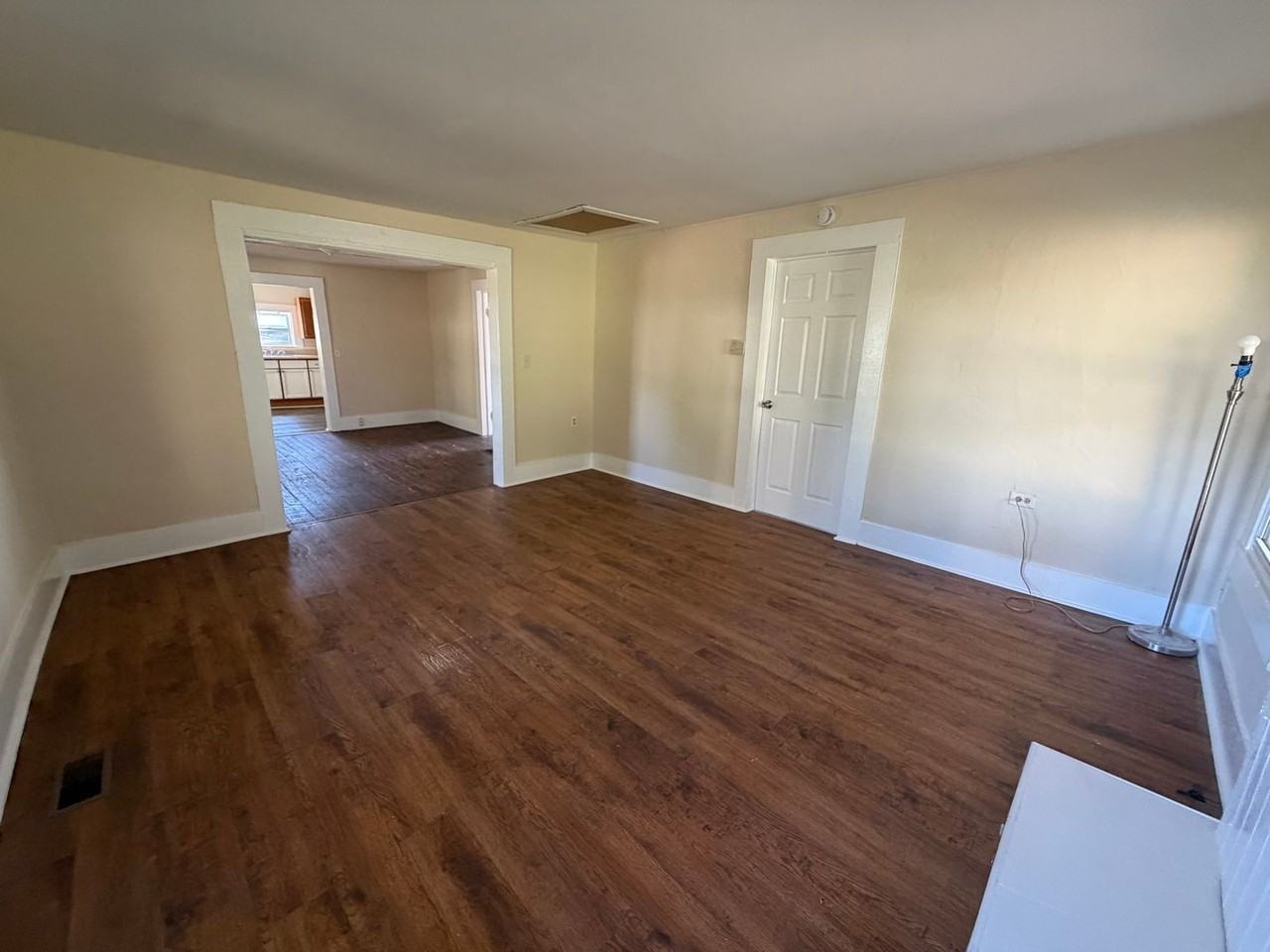 82 Stokes St - Photo 3 of 13