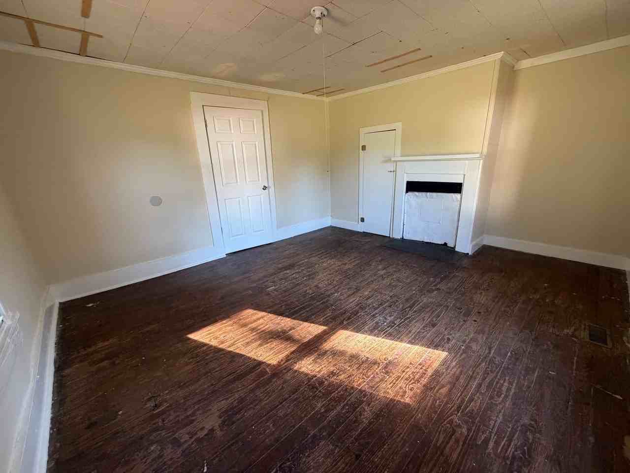 82 Stokes St - Photo 5 of 13