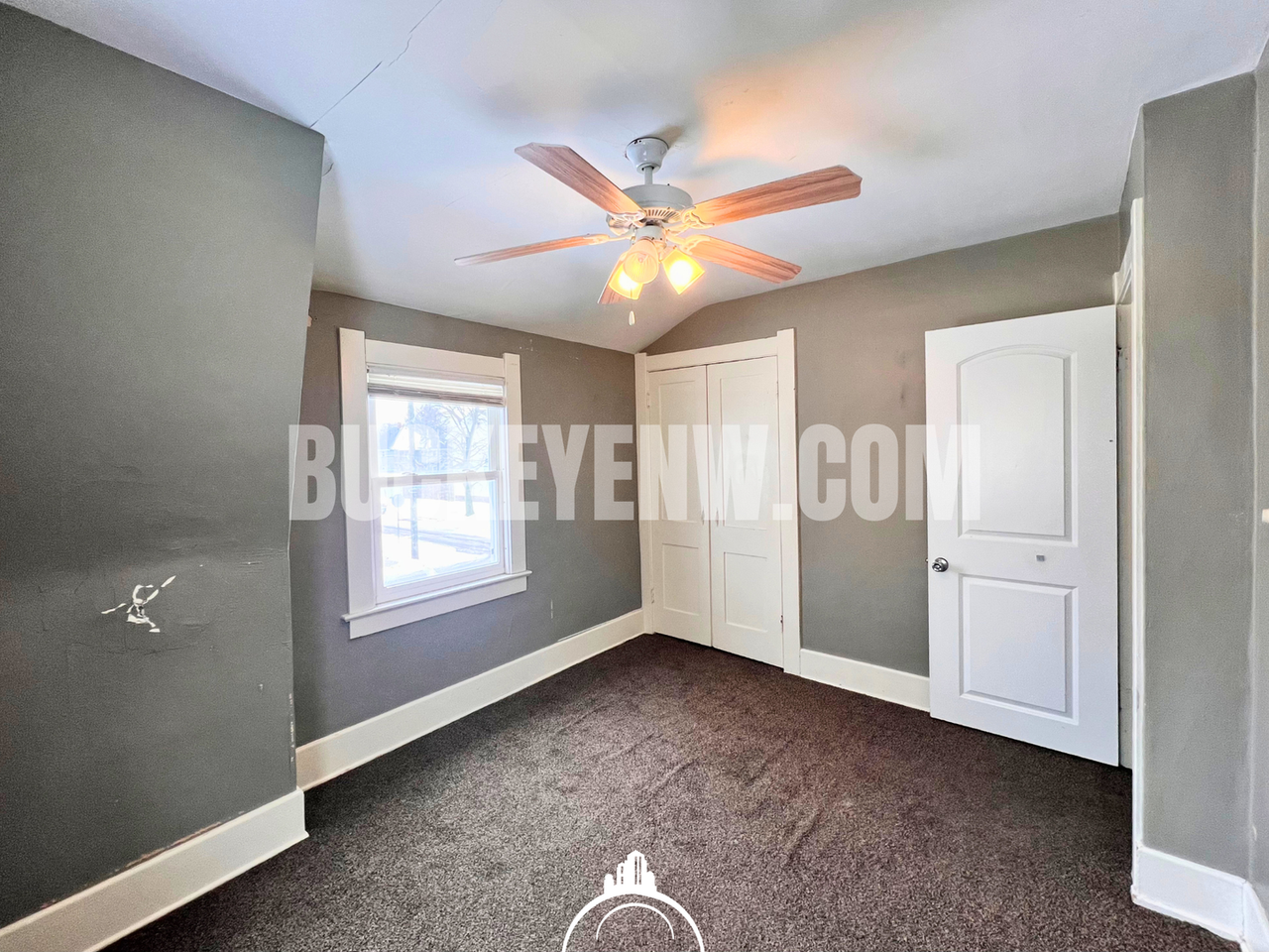 554 Brighton Ave - Photo 7 of 15