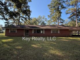 4519 Woodlawn Dr - Photo 1 of 1