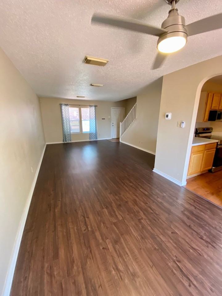 7026 Cole Creek Dr - Photo 3 of 17