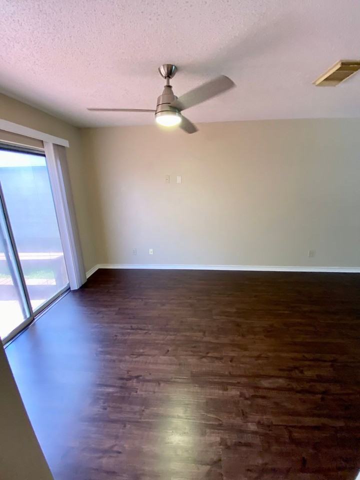 7026 Cole Creek Dr - Photo 5 of 17