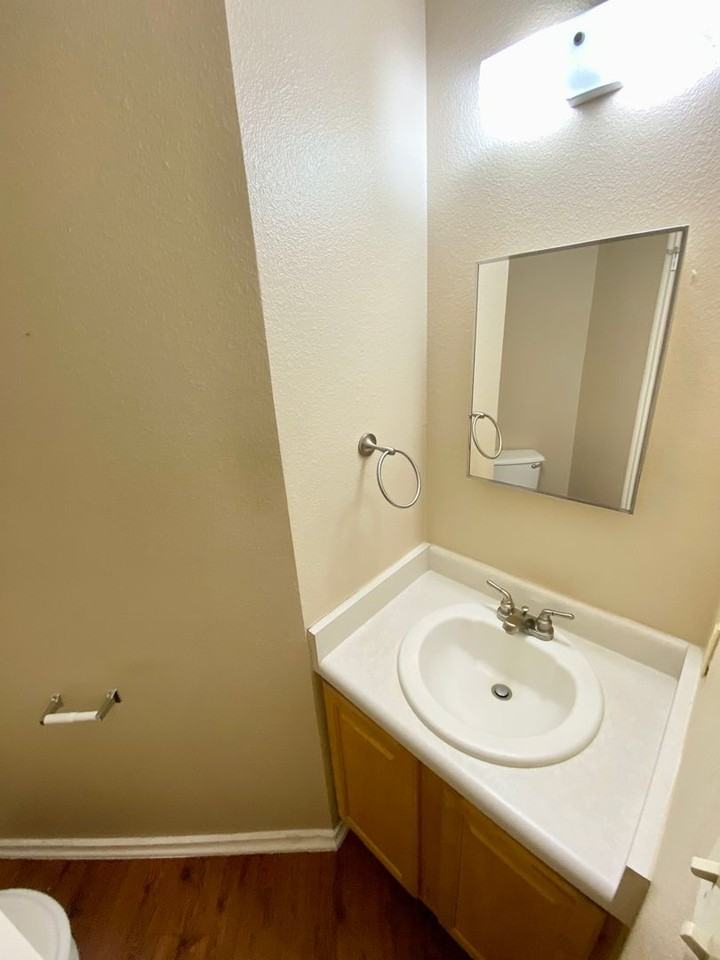 7026 Cole Creek Dr - Photo 7 of 17