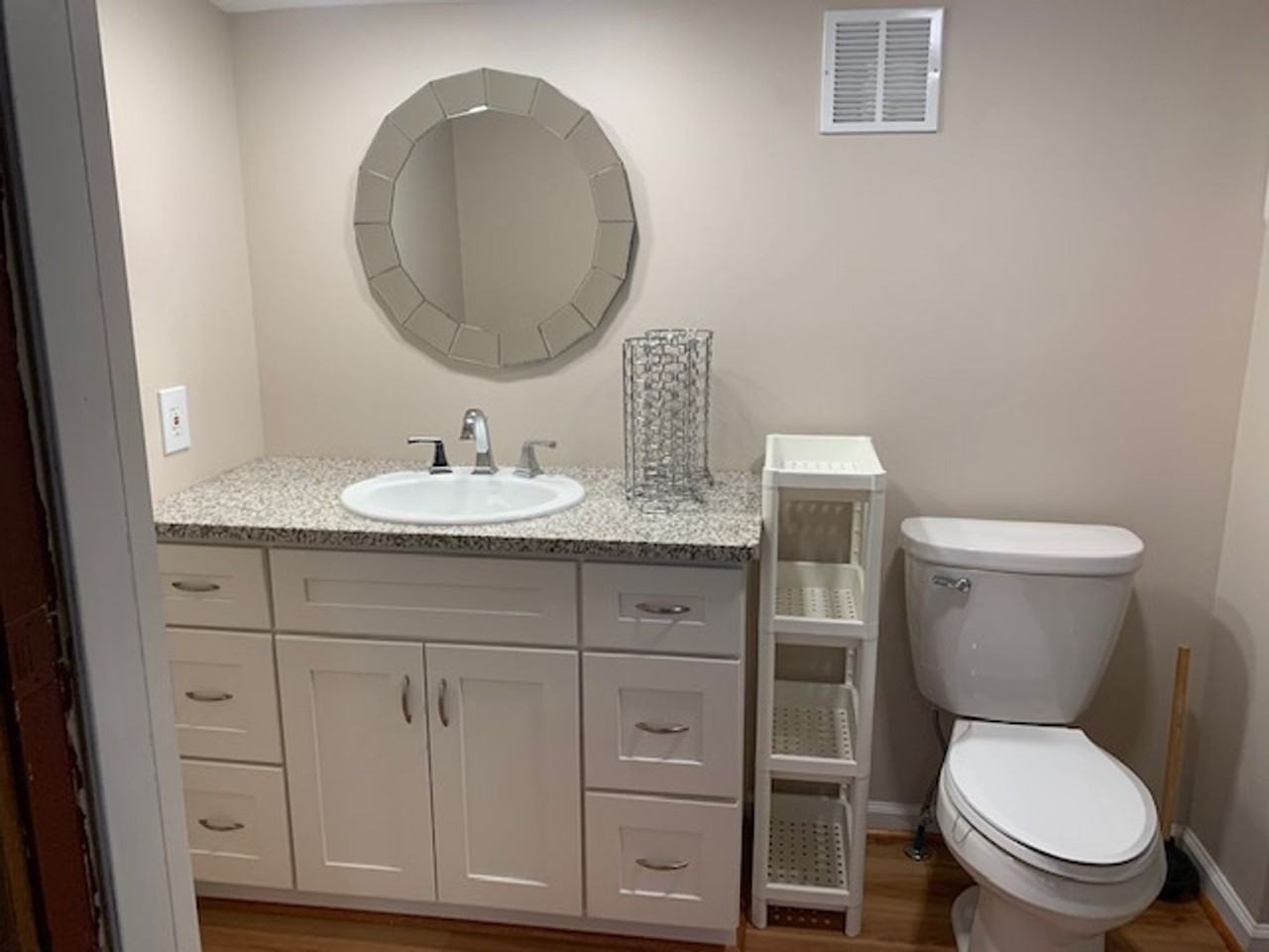 2103 Eugenia Ave Nw - Photo 2 of 9