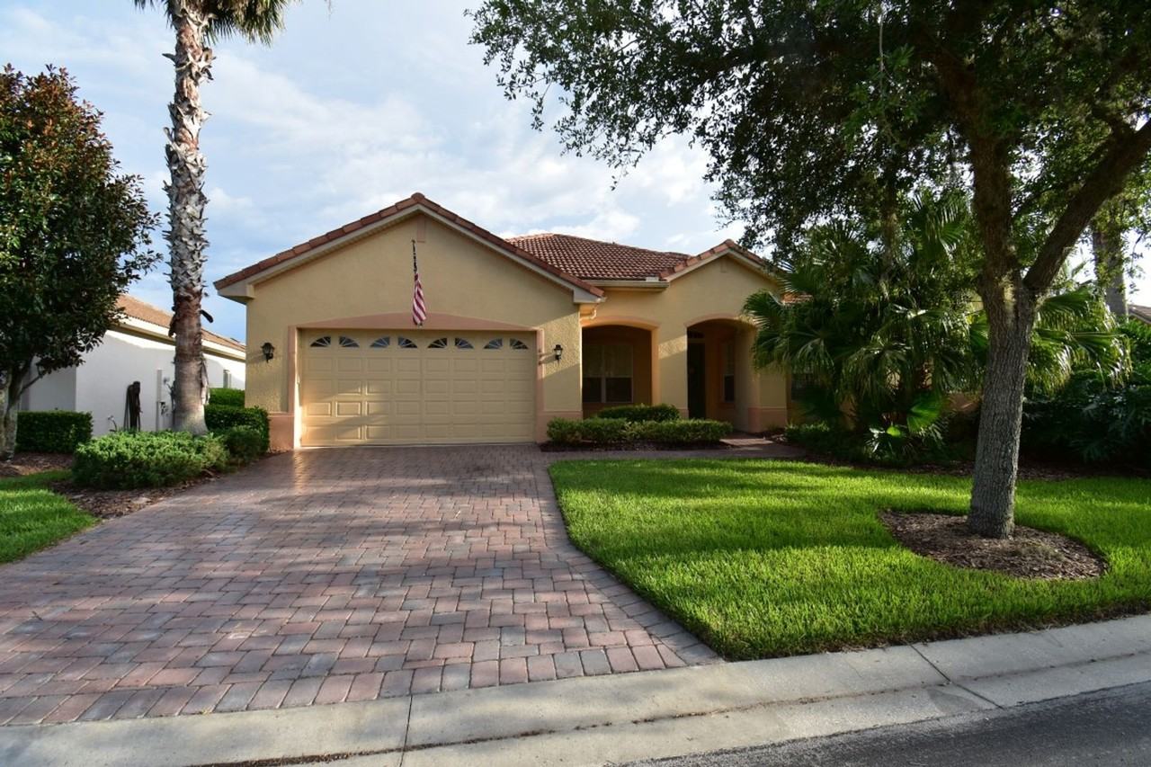 636 Volterra Blvd - Photo 2 of 16