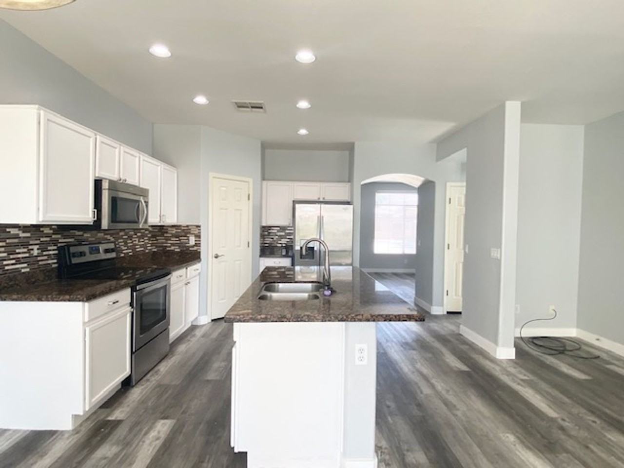 82 W Mahogany Pl - Photo 3 of 17