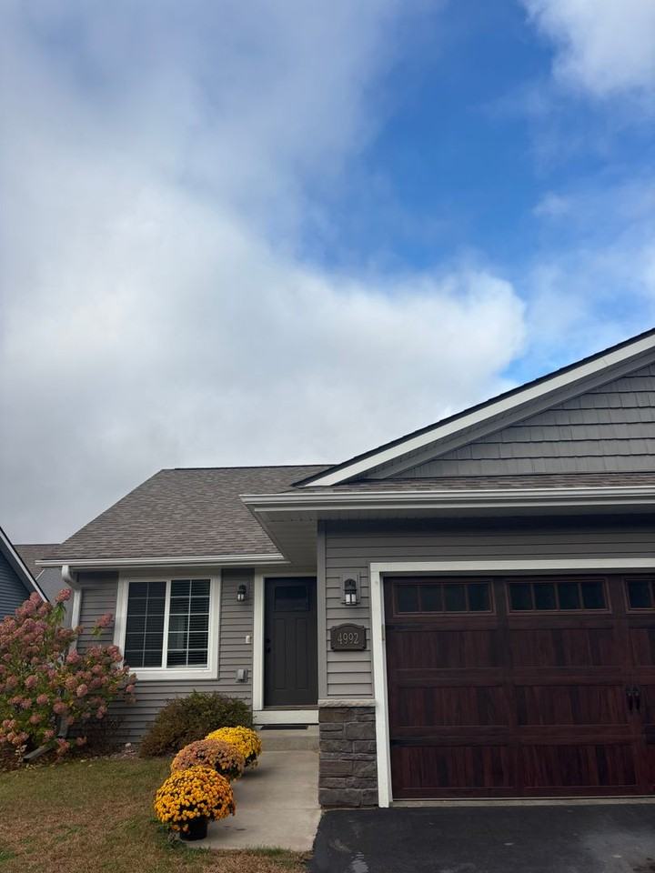 4992 Waylon St - Photo 2 of 10