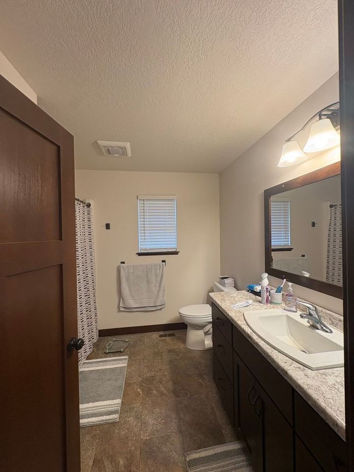 4992 Waylon St - Photo 6 of 10
