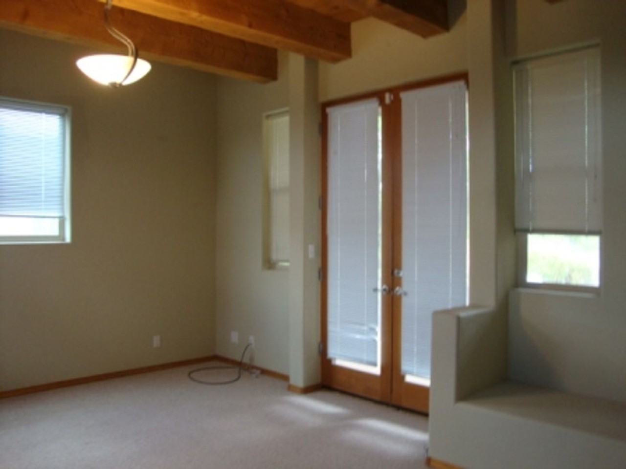 1944 Thomas Ave - Photo 5 of 15