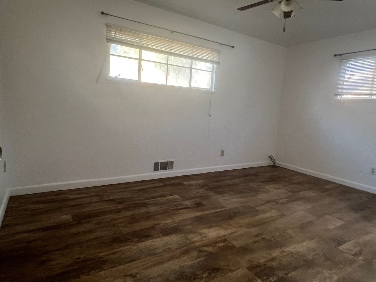 705 N Heights Dr - Photo 4 of 6