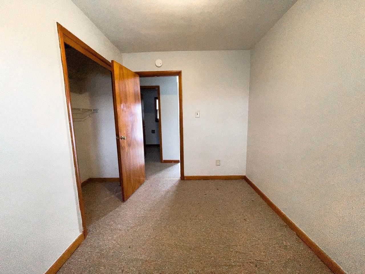 1805 E Indiana Ave - Photo 4 of 21
