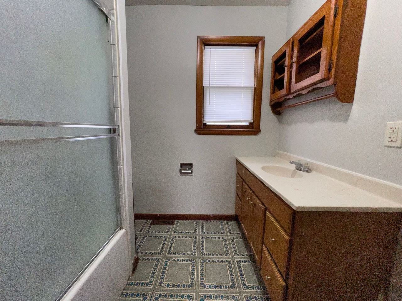 1805 E Indiana Ave - Photo 5 of 21