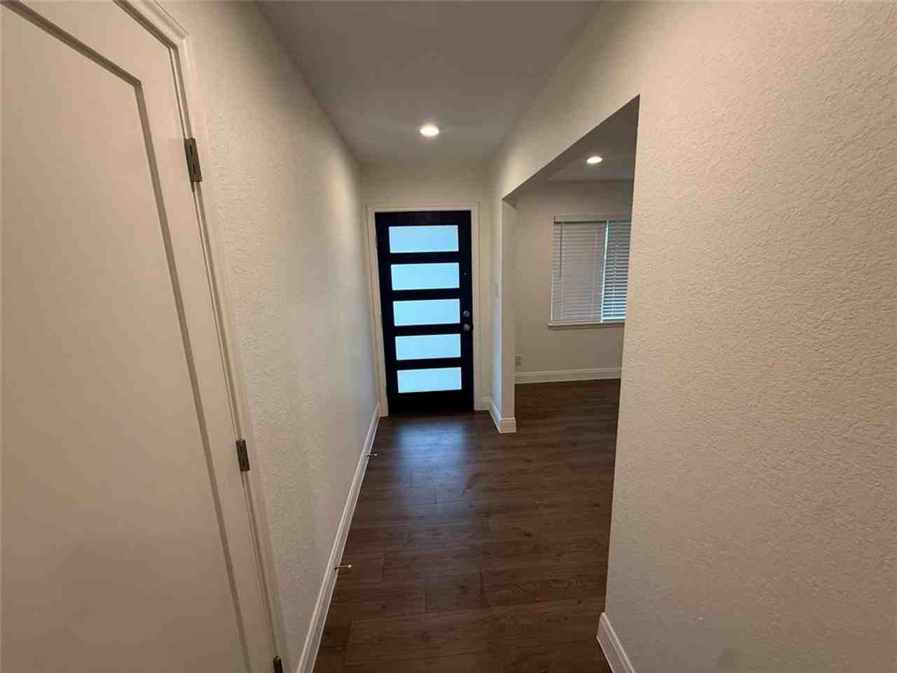 5705 Coventry Ln - Photo 3 of 26
