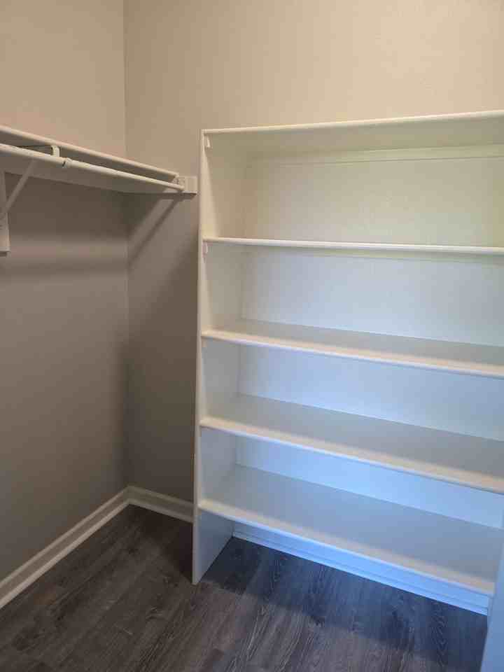Fox Meadows Apartments - Photo 4 of 11