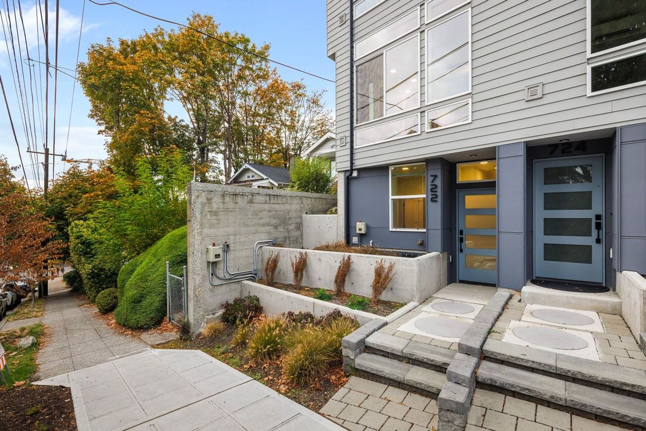 722 N 36th St - Photo 2 of 18