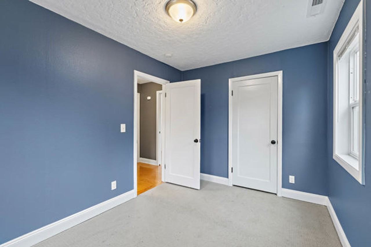 9525 N Hodge Ave - Photo 3 of 34