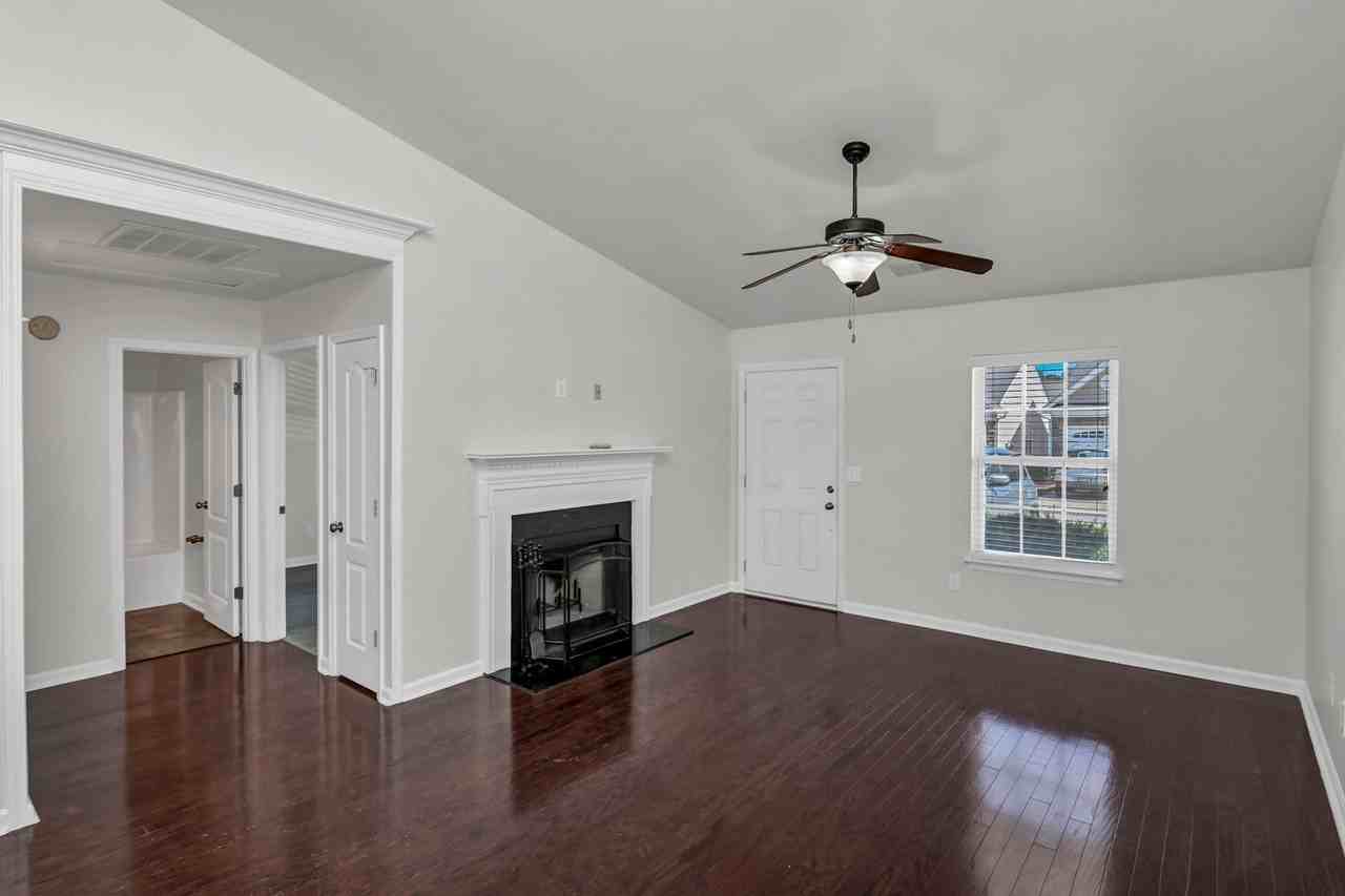 537 Dawsons Park Way - Photo 5 of 31