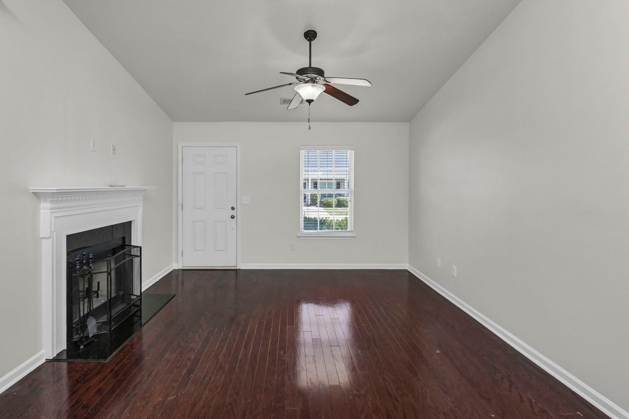 537 Dawsons Park Way - Photo 6 of 31