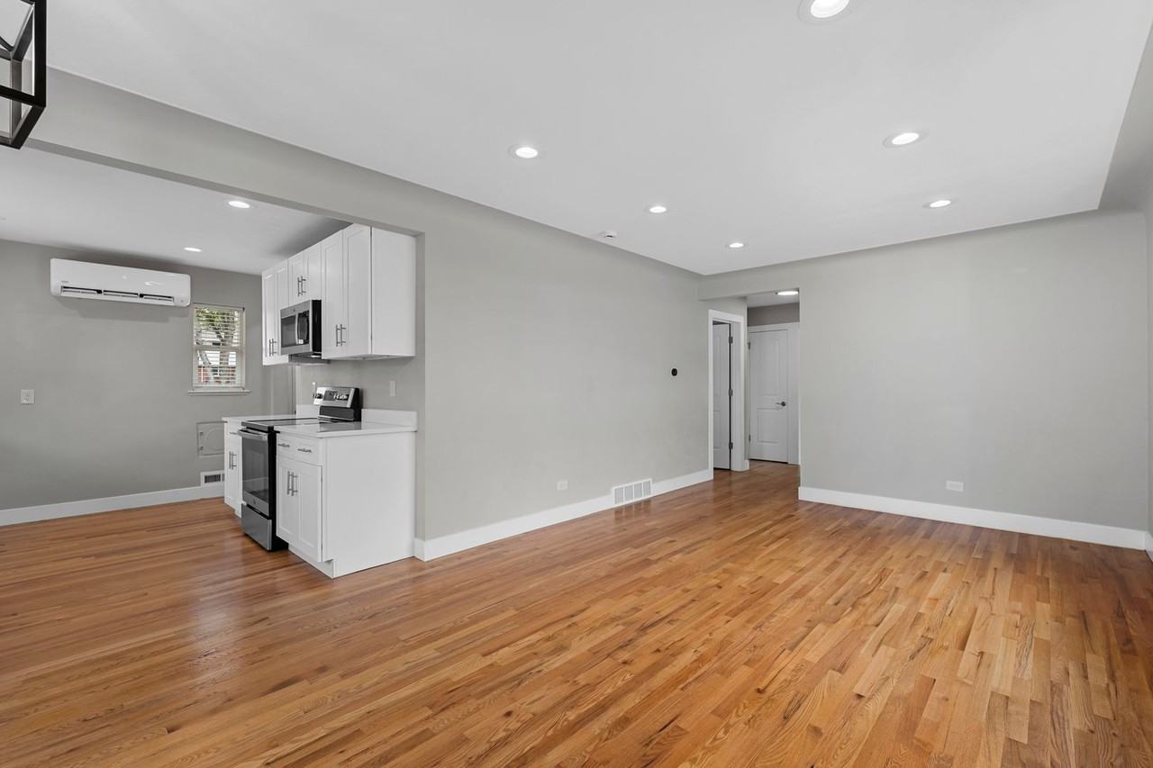 5060 W Vassar Ave - Photo 3 of 48