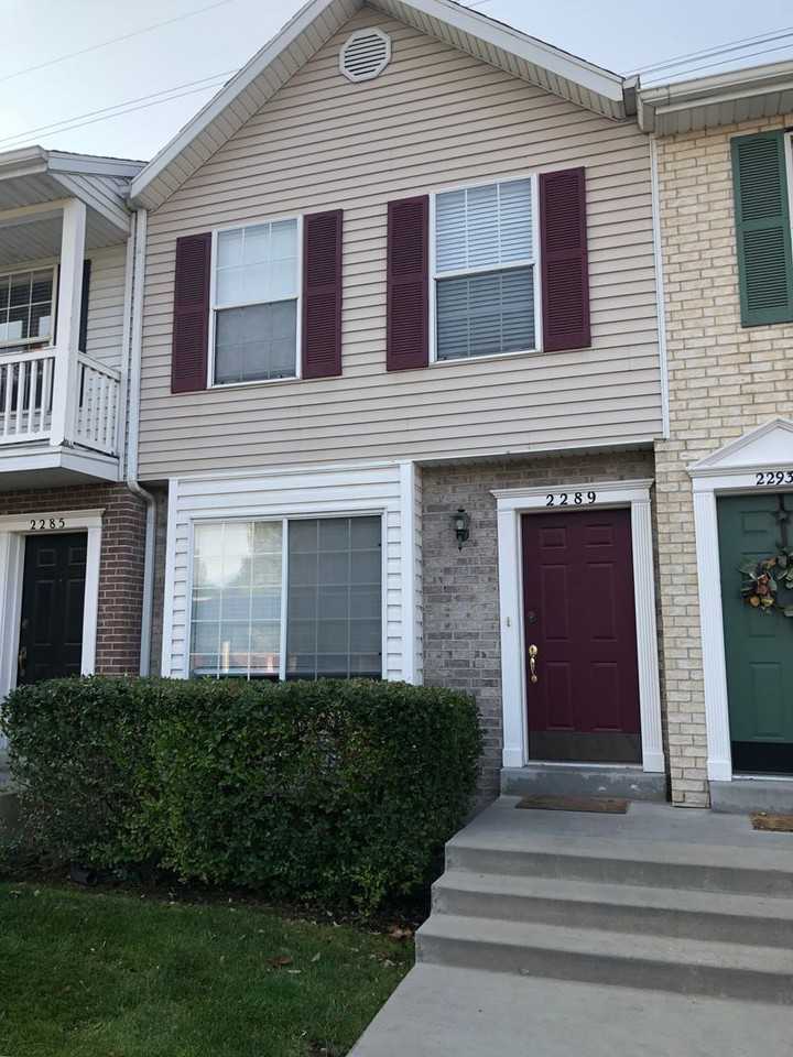 2289 W 540 N - Photo 2 of 15