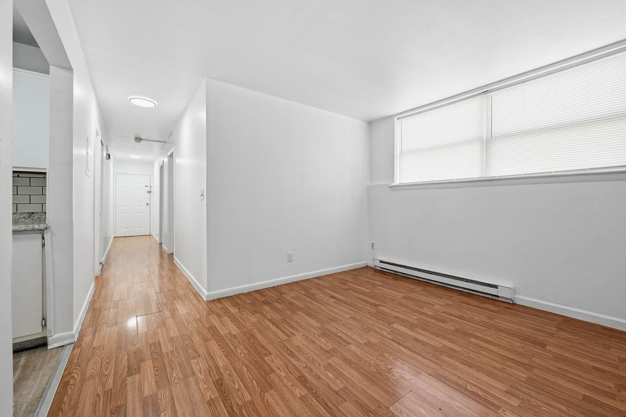 504 Broadway #3 - Photo 6 of 12