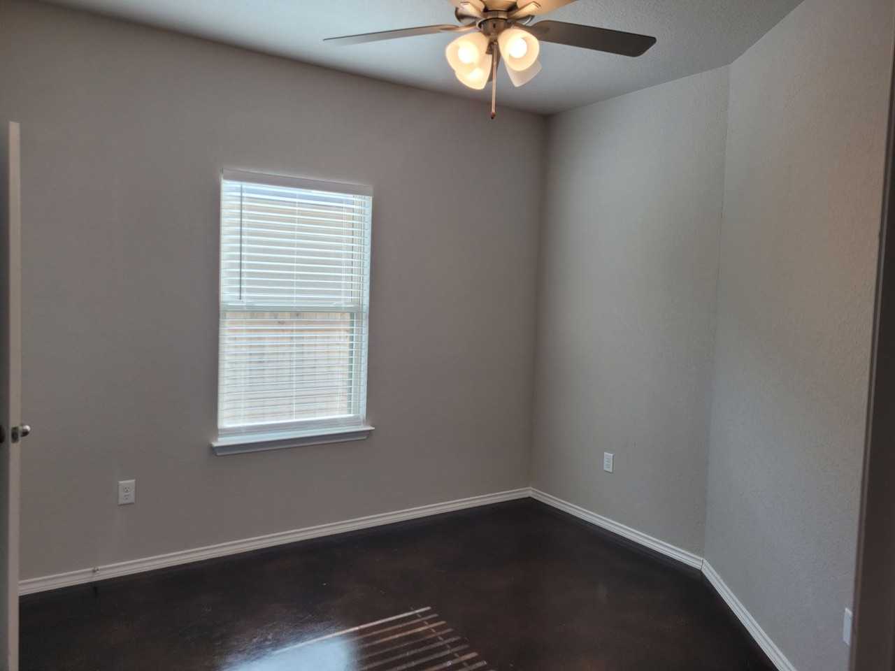 1140 Stanley Way - Photo 7 of 12