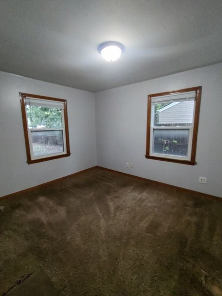 916 W 30th St S - Photo 4 of 6