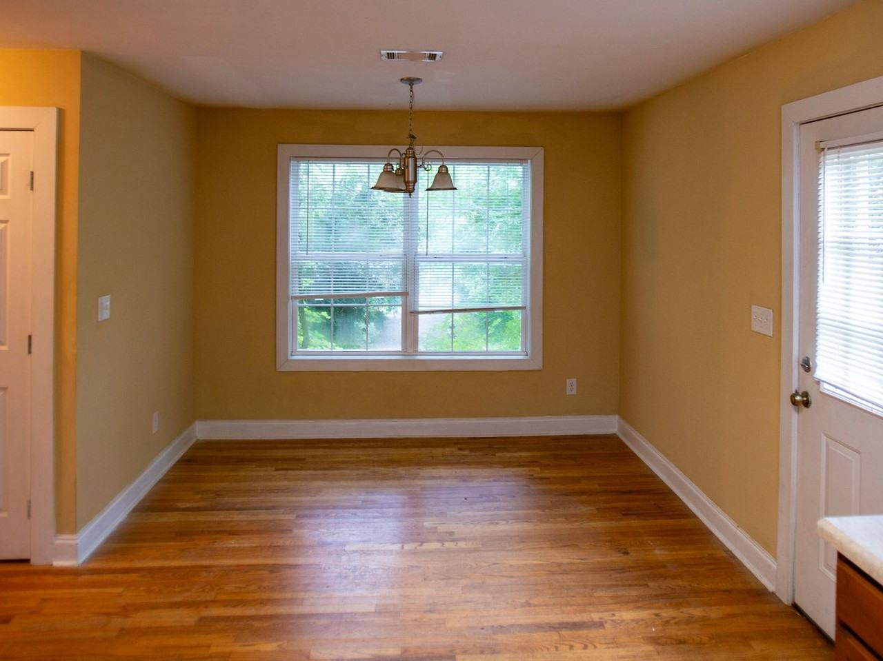 134 Moreland Ave - Photo 5 of 6