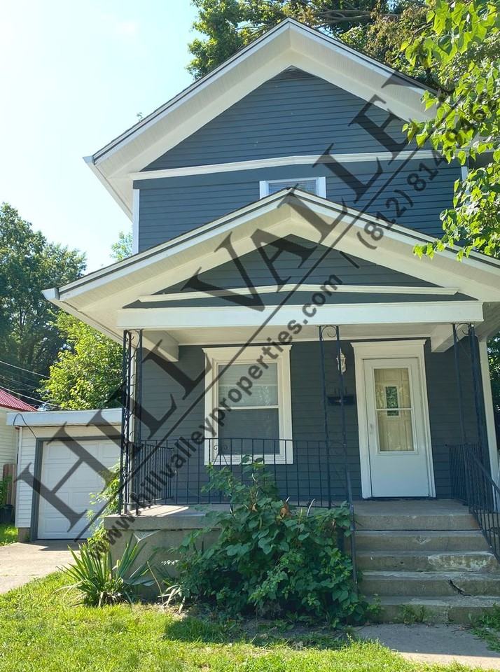 1111 Hulman St - Photo 2 of 15
