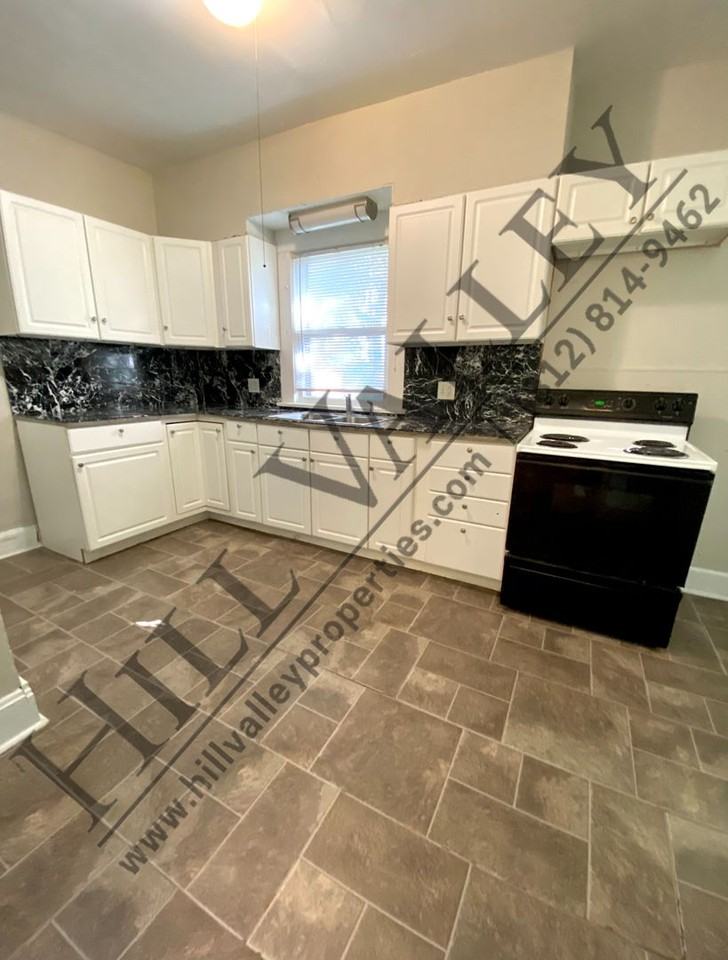 1111 Hulman St - Photo 7 of 15