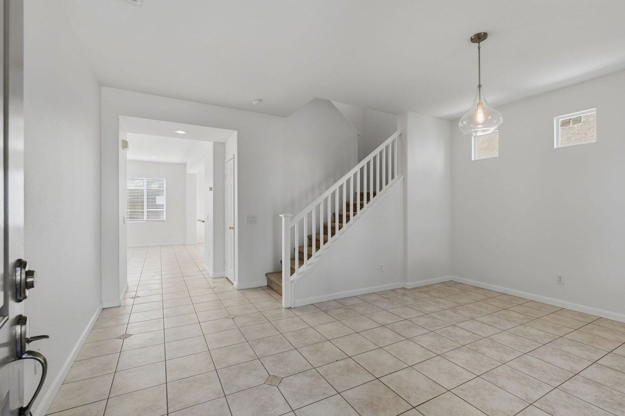 471 Camino Verde - Photo 2 of 29