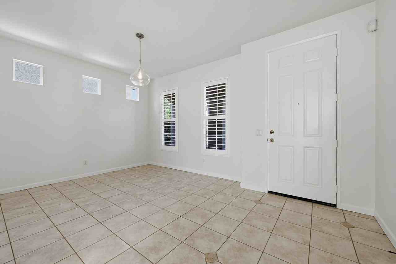 471 Camino Verde - Photo 3 of 29