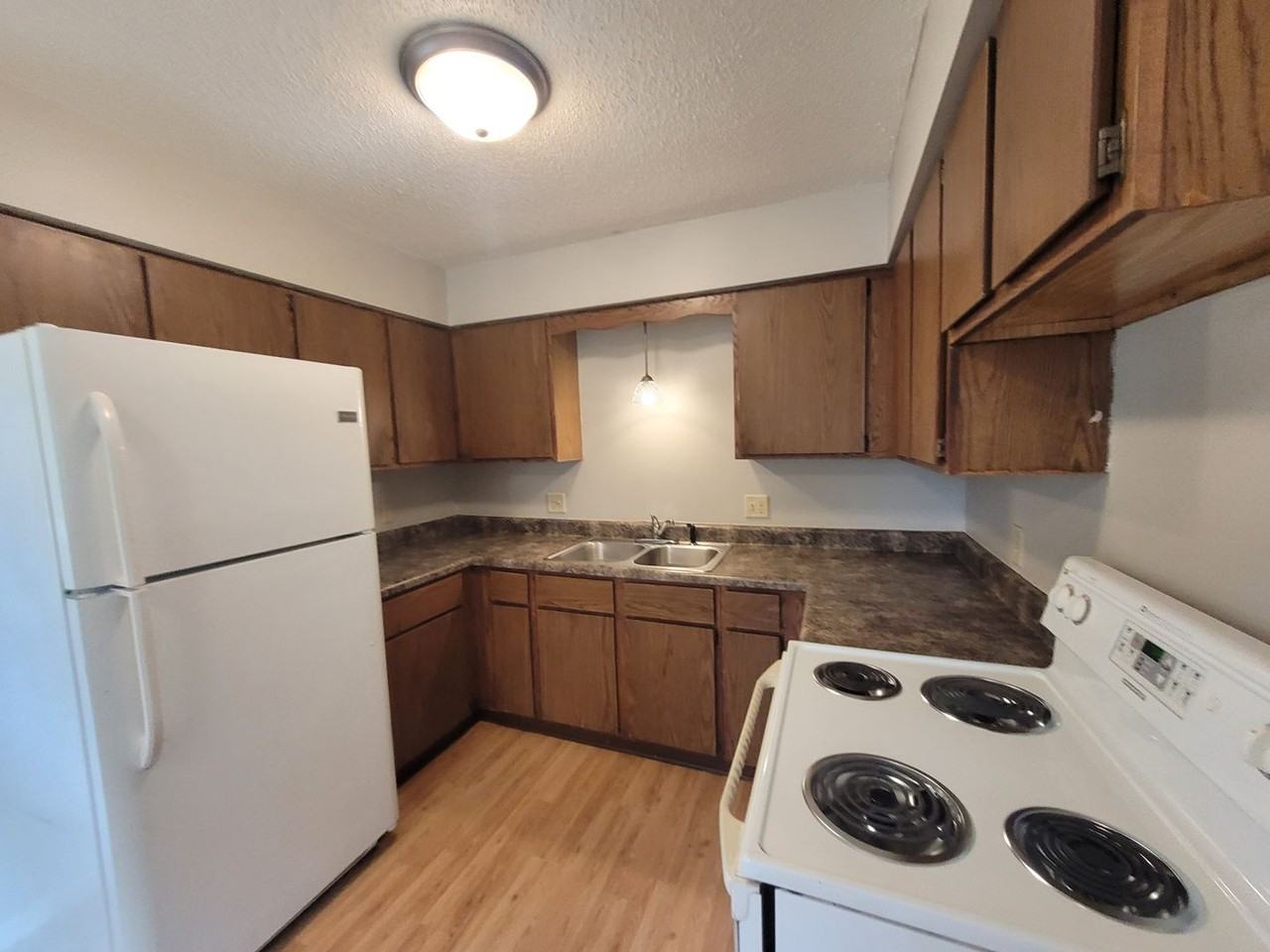622 Se 10th St - Photo 3 of 41