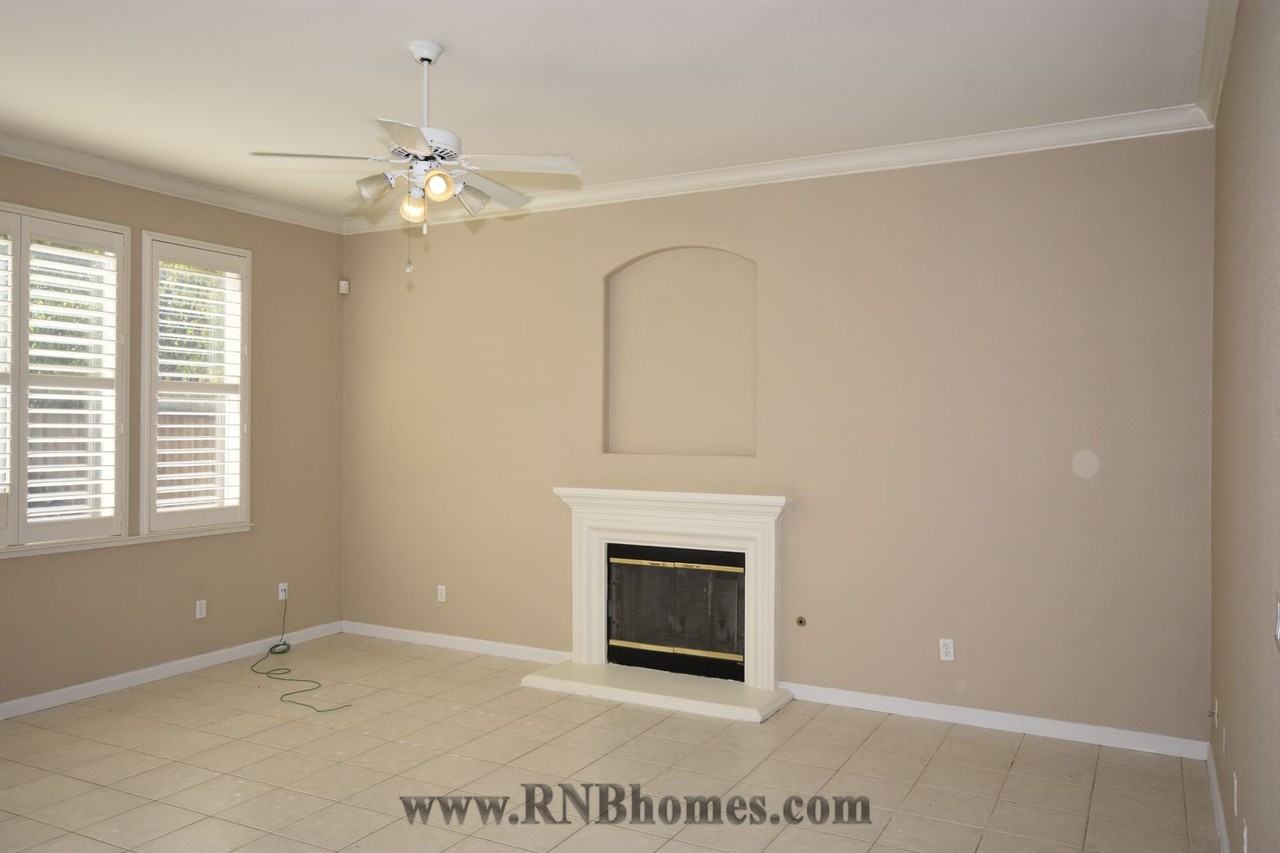 1942 N Bend Dr - Photo 5 of 22