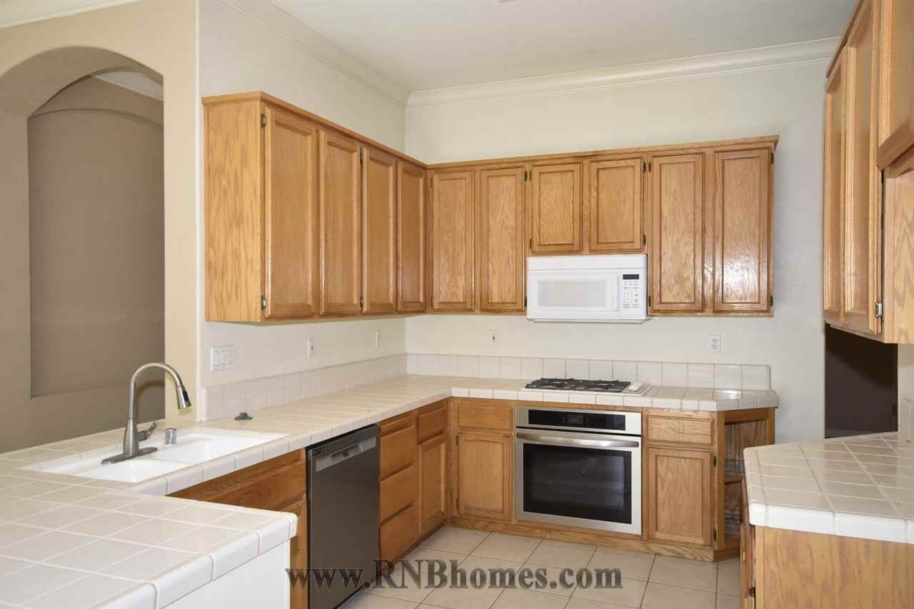1942 N Bend Dr - Photo 7 of 22