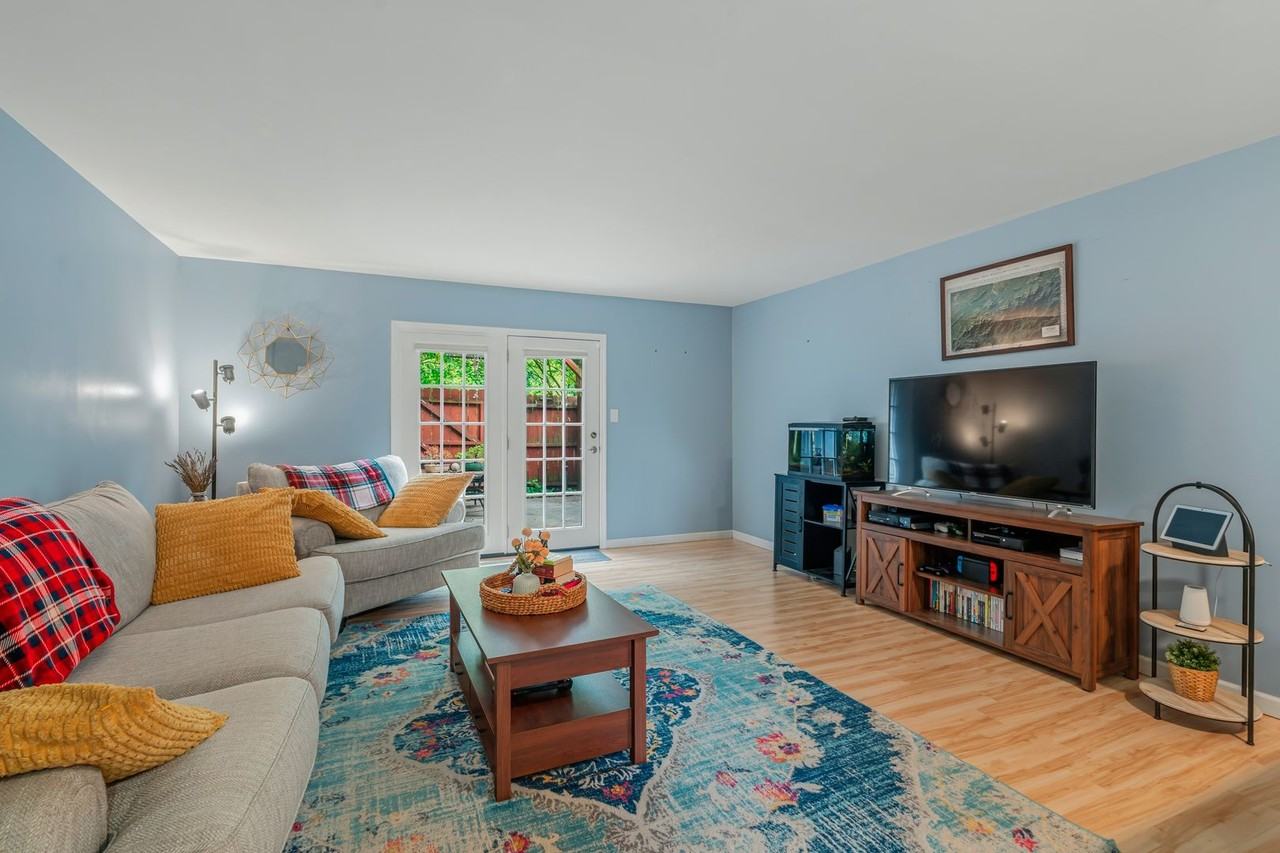 7021 Traditional Dr - Photo 2 of 26