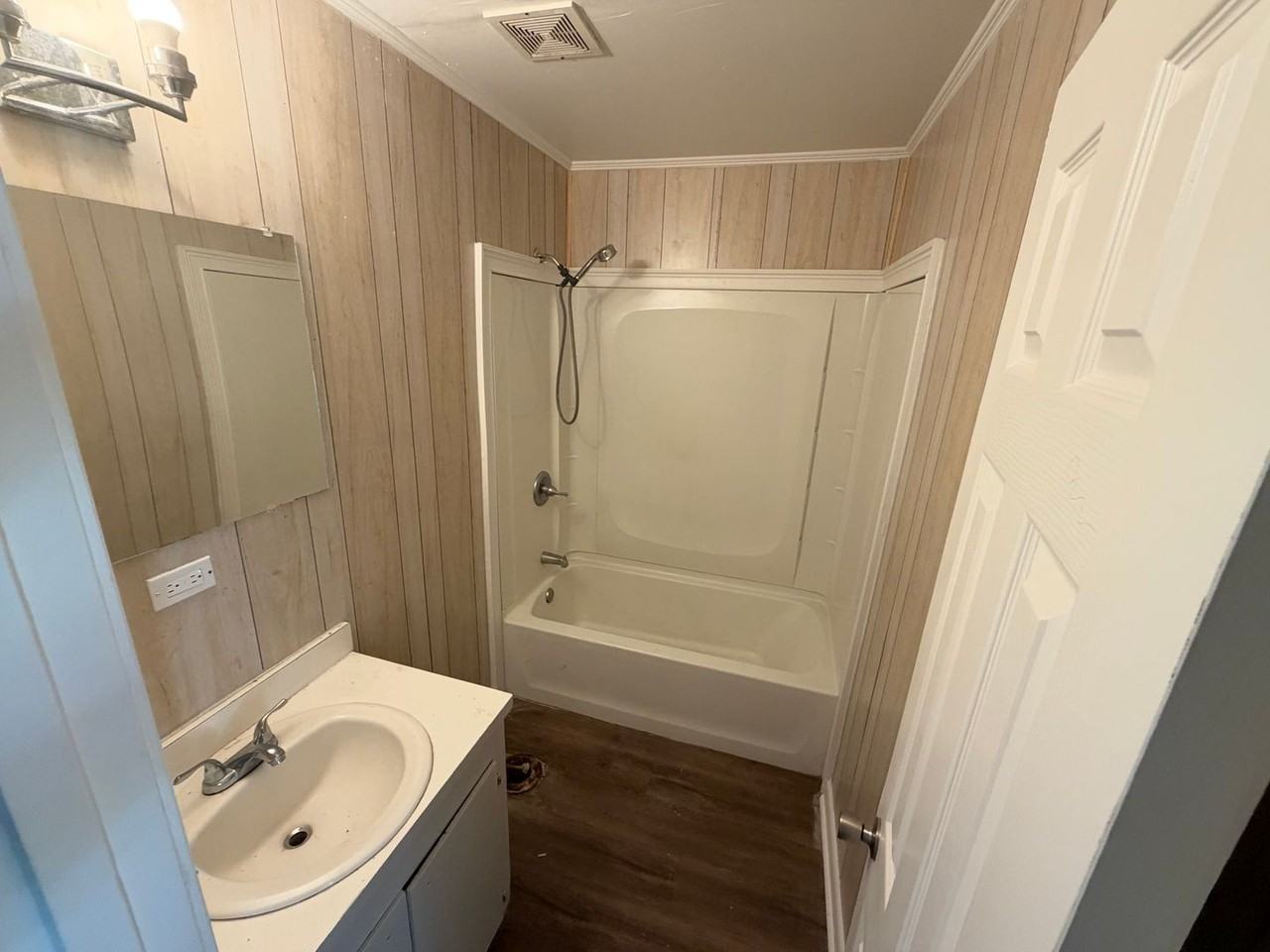 113 Glenhaven Cir - Photo 7 of 10