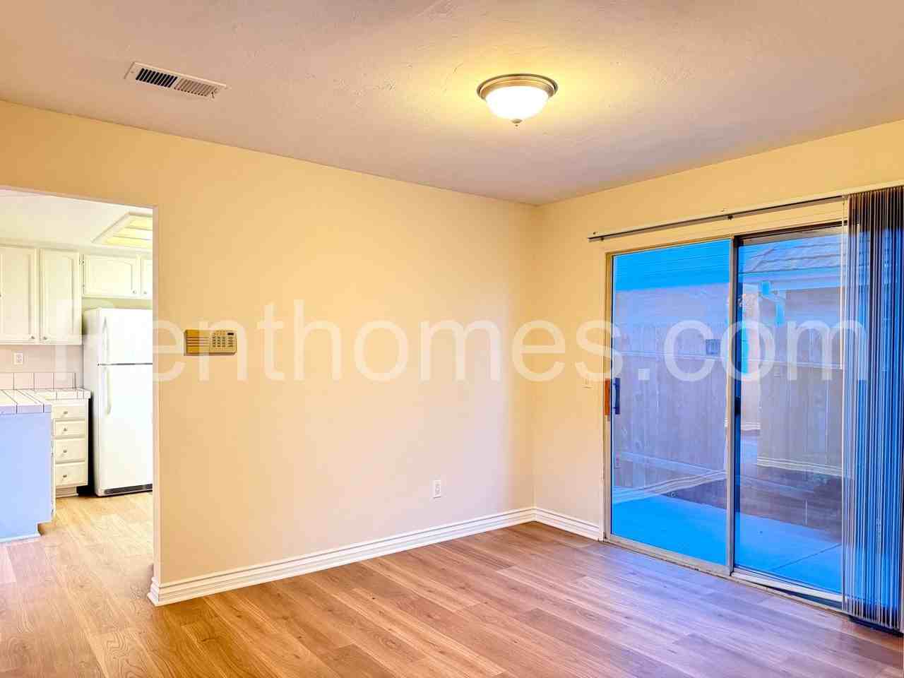 10222 Rancho Carmel Dr - Photo 3 of 27