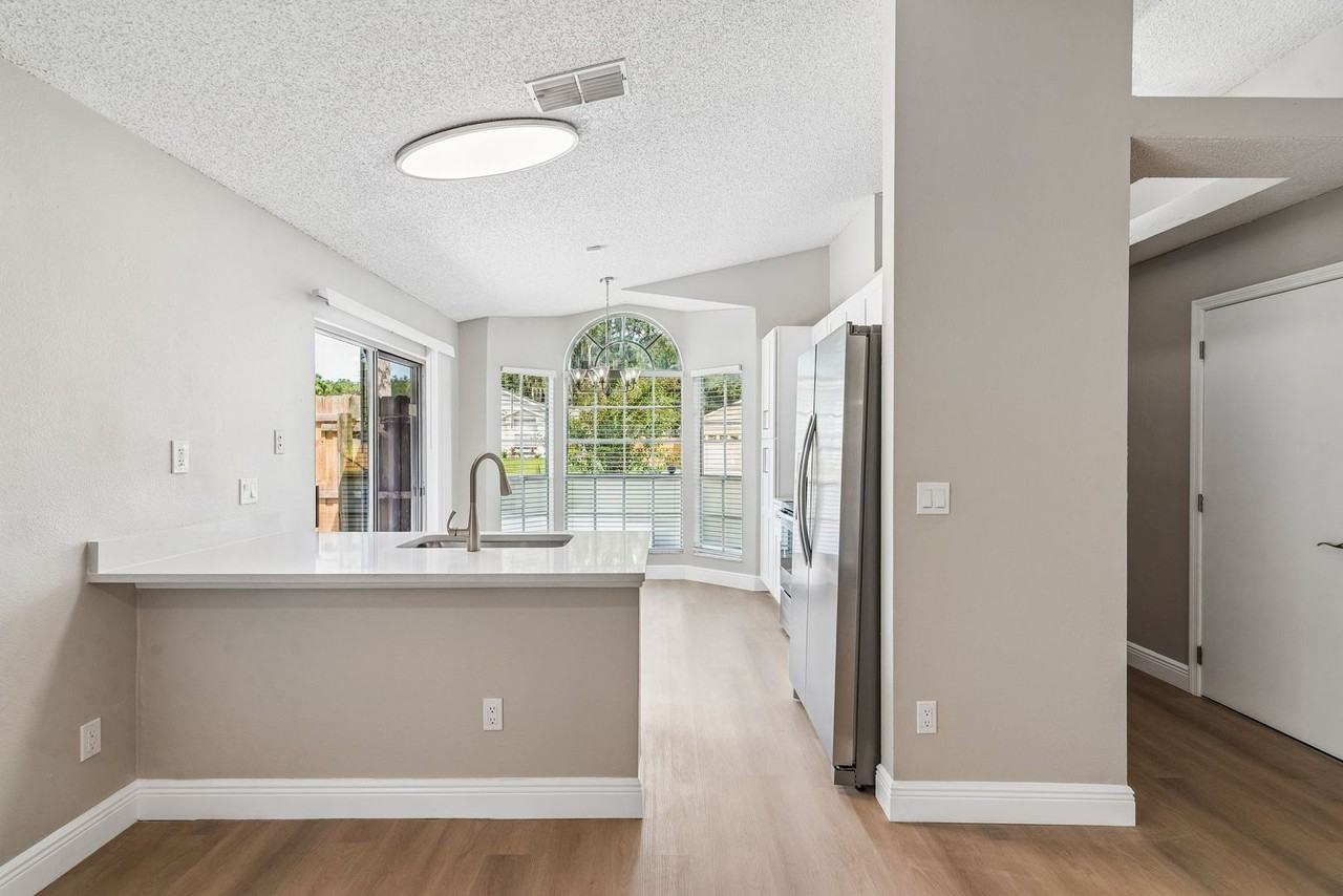 316 Mccoy Village Ct - Photo 6 of 21