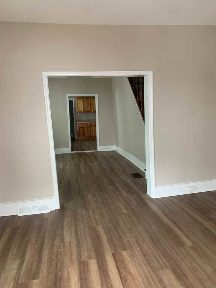 129 Ray St - Photo 2 of 25
