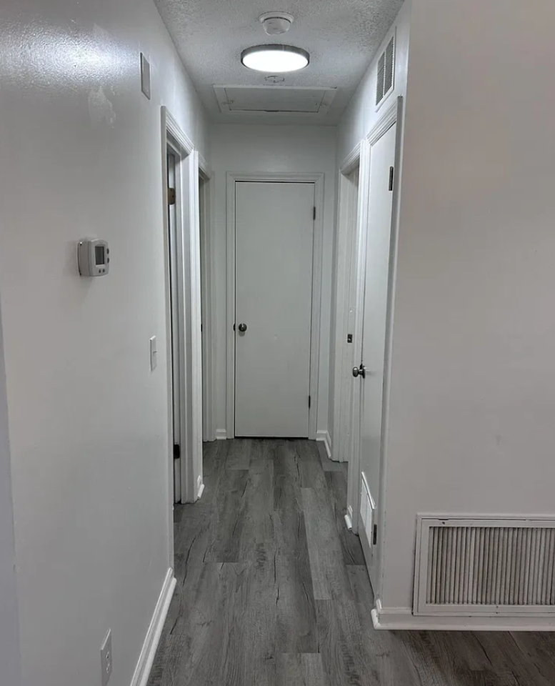 805 Central Dr - Photo 6 of 10