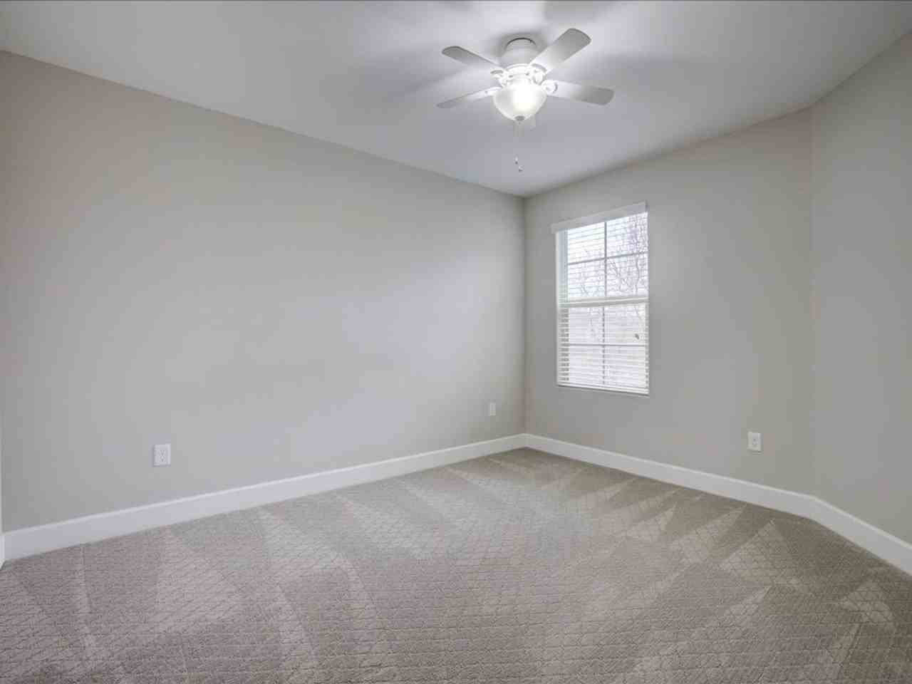 5587 S Sunrise Peak Rd - Photo 4 of 50