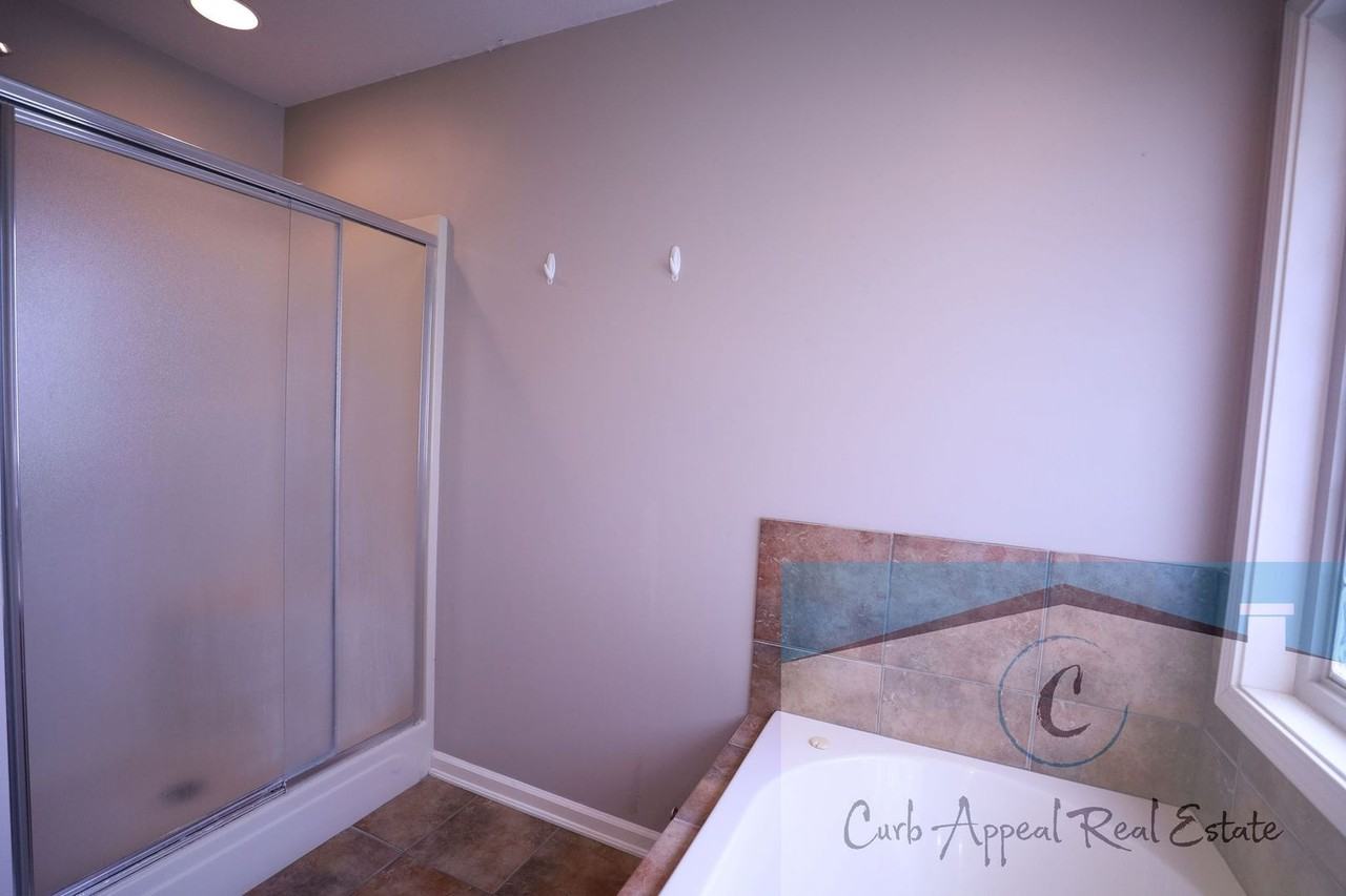 4601 Lilly Cv - Photo 4 of 30