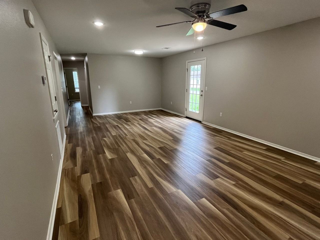 903 S 4th St - Photo 2 of 15