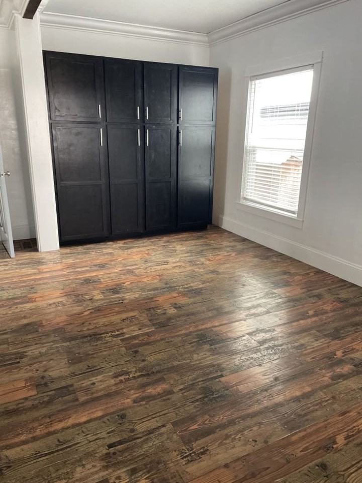 4934 Elizabeth St N - Photo 4 of 13